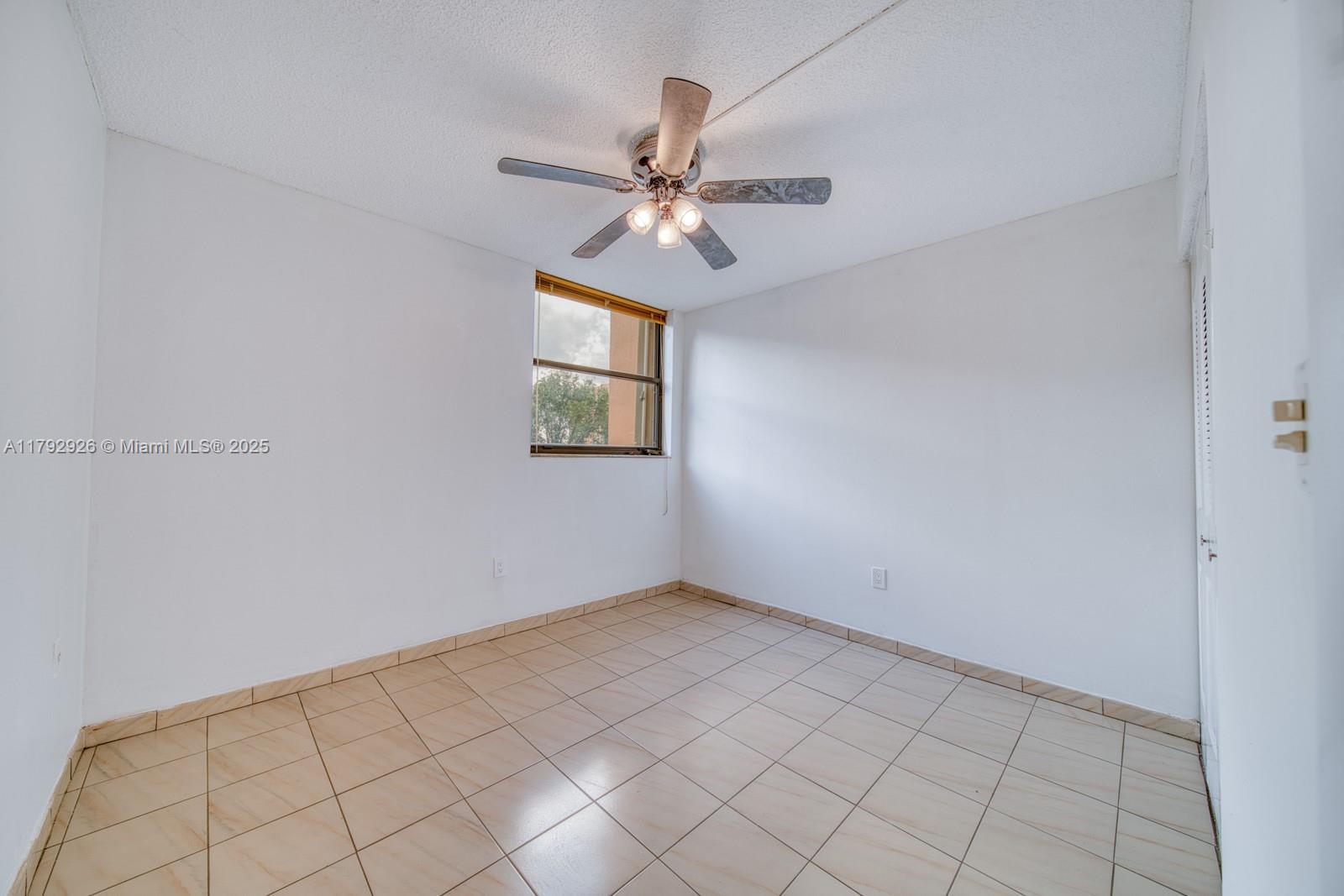 VERSIALLES GARDENS II CON - Residential Lease