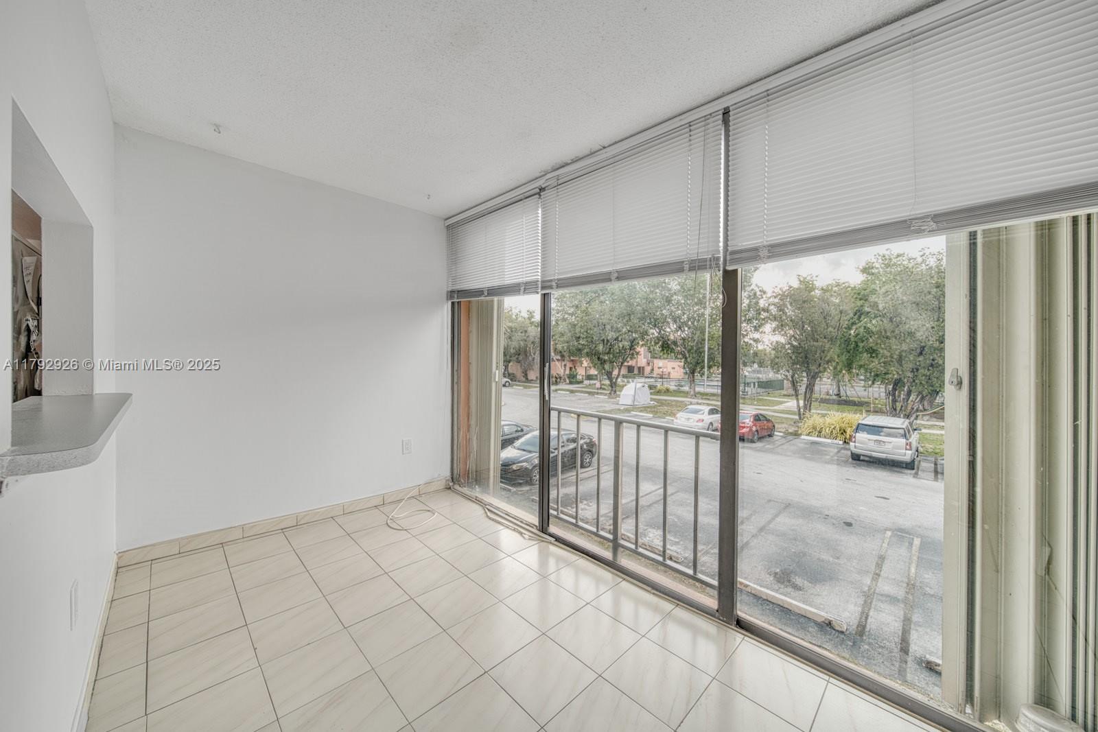 VERSIALLES GARDENS II CON - Residential Lease