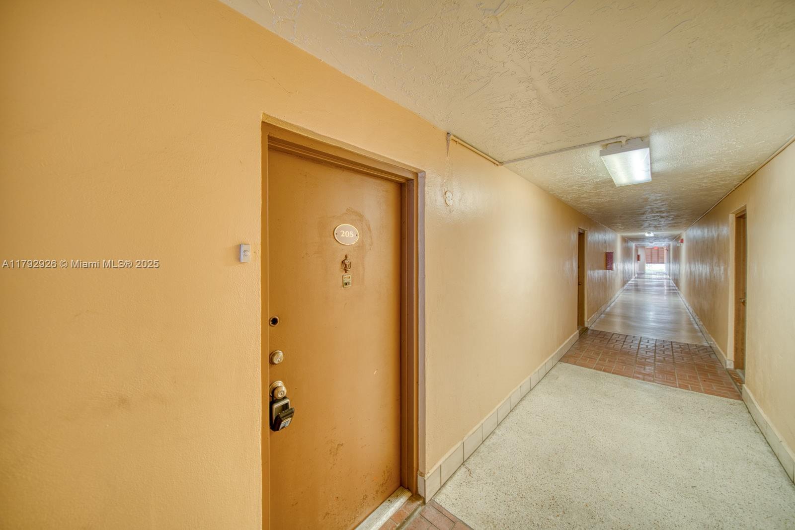 VERSIALLES GARDENS II CON - Residential Lease