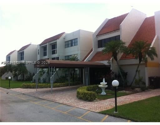 Photo of 100 Lakeview Dr #106, Weston, FL 33326 (MLS # A12094501)