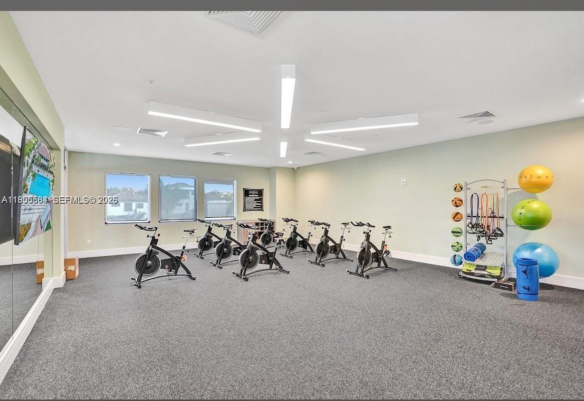 DOWNTOWN DORAL SOUTH PHAS - Residential