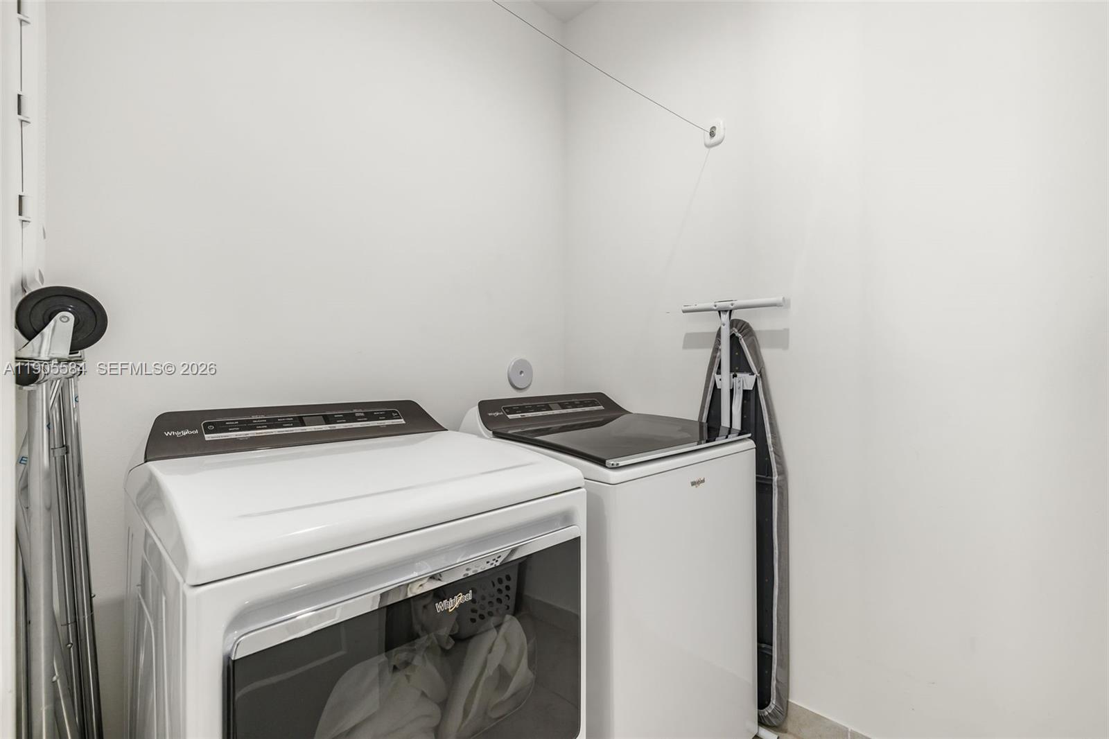 DOWNTOWN DORAL SOUTH PHAS - Residential