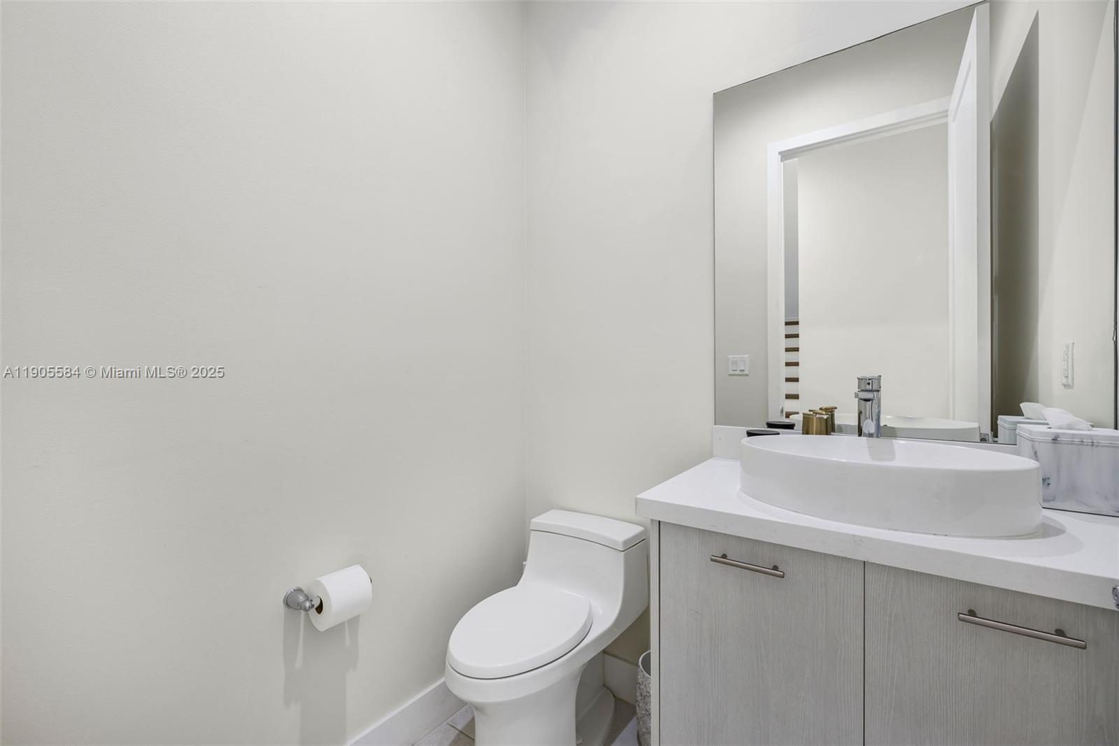 DOWNTOWN DORAL SOUTH PHAS - Residential