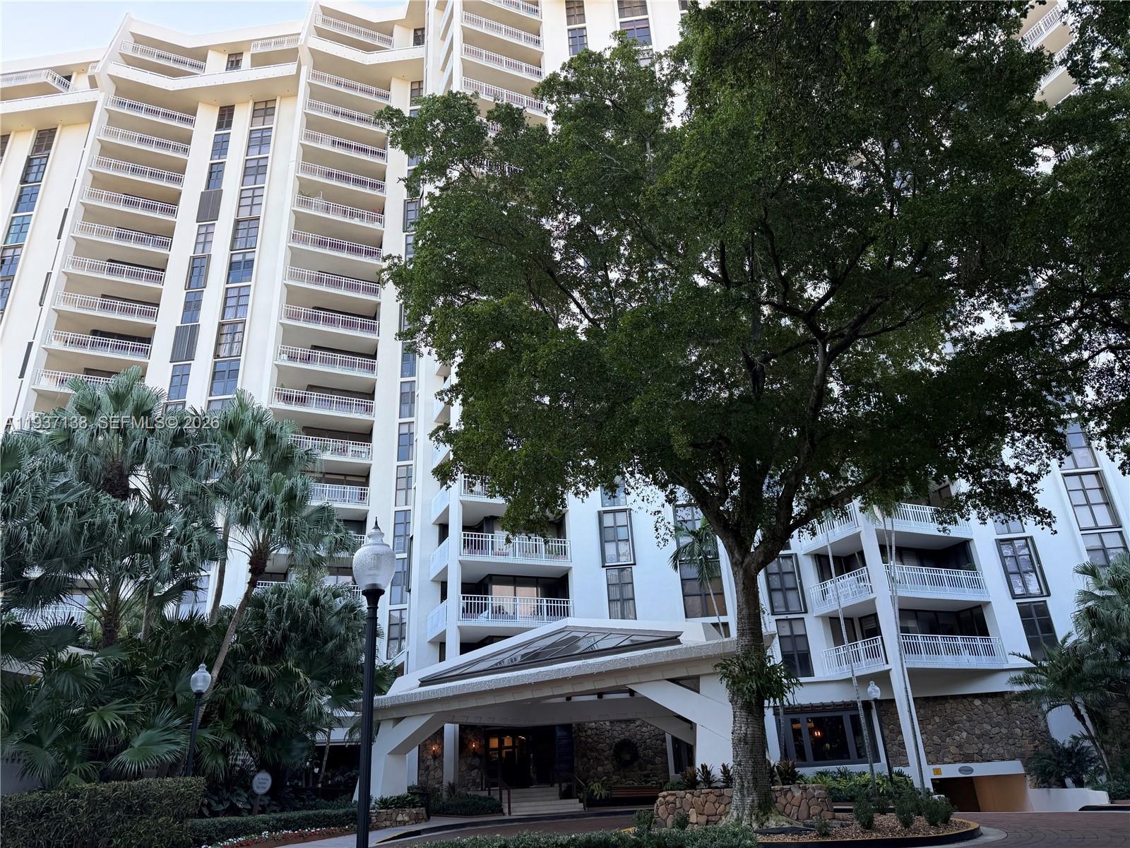 TOWERS OF QUAYSIDE CONDO - Residential