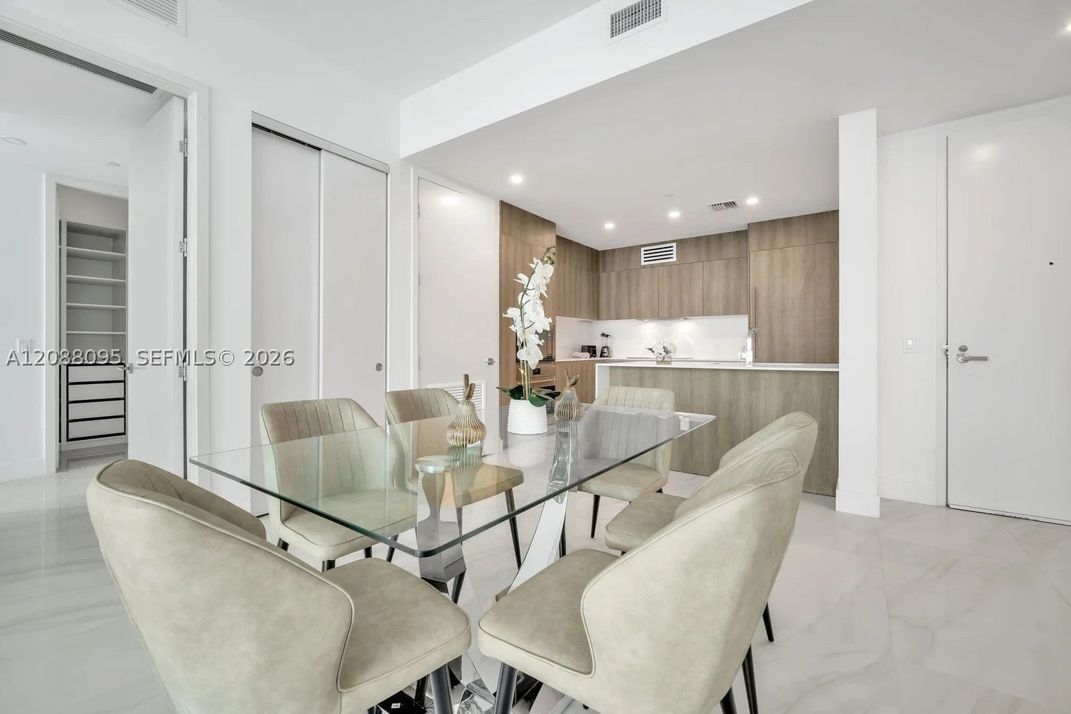 17550 Collins Ave 1003
