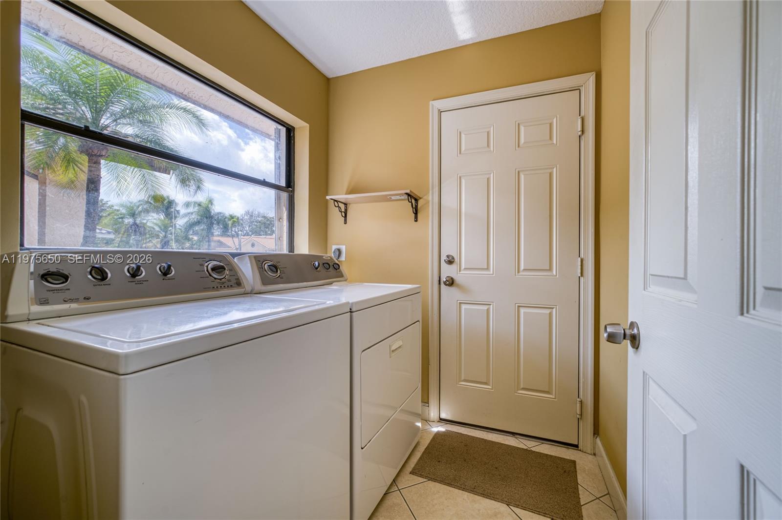 CRANBROOK LAKE ESTATES - Residential