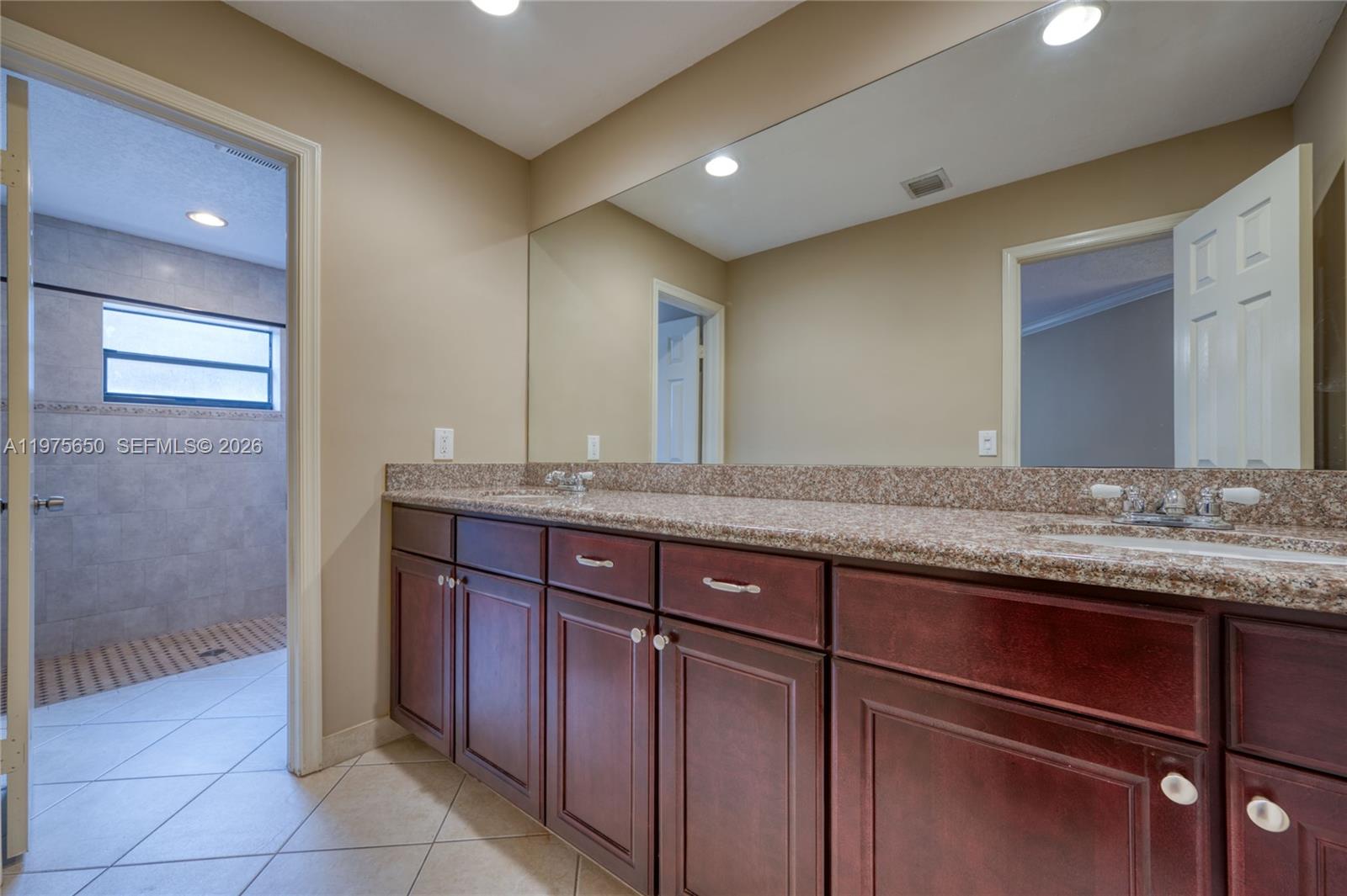 CRANBROOK LAKE ESTATES - Residential