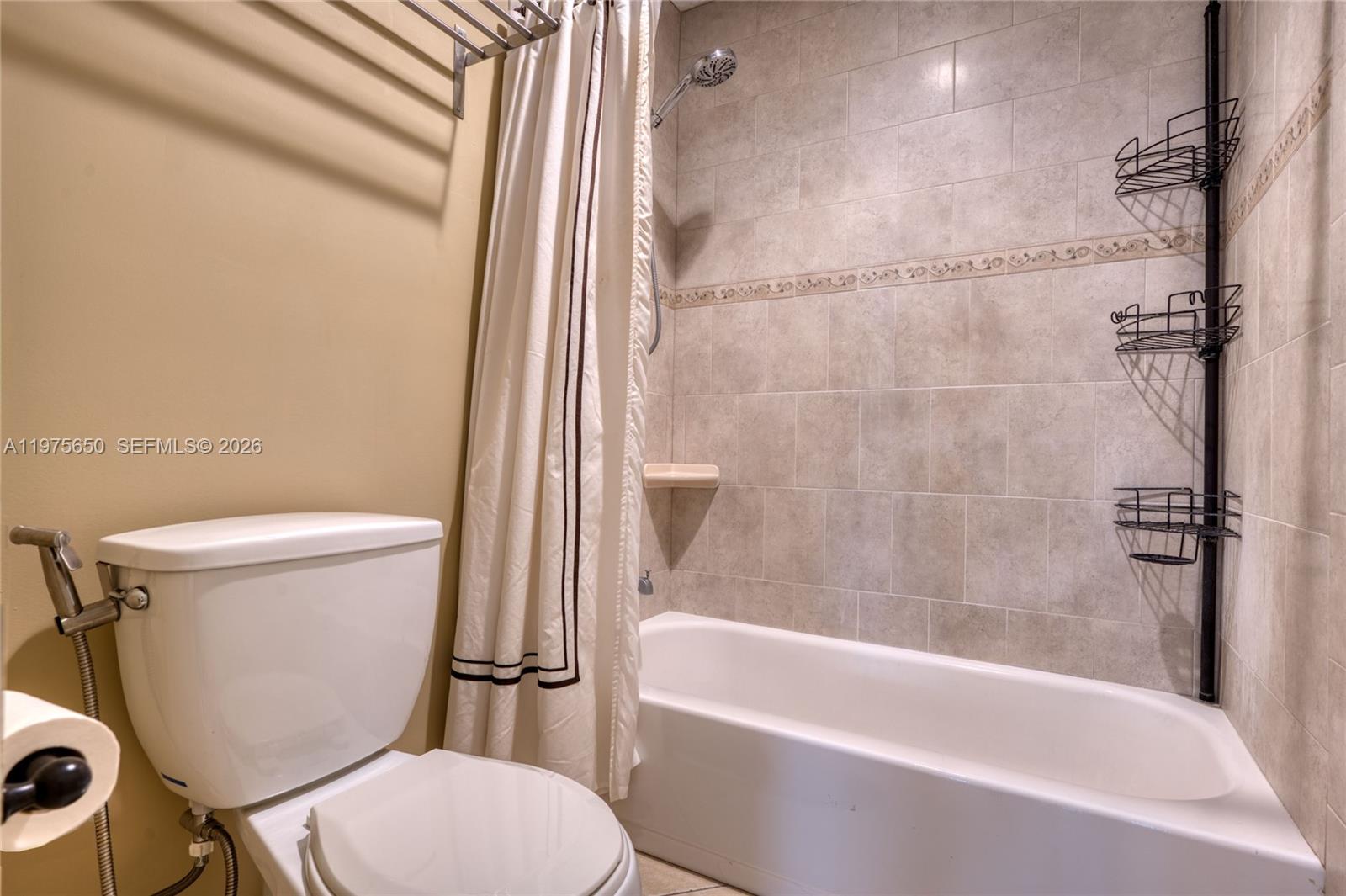 CRANBROOK LAKE ESTATES - Residential