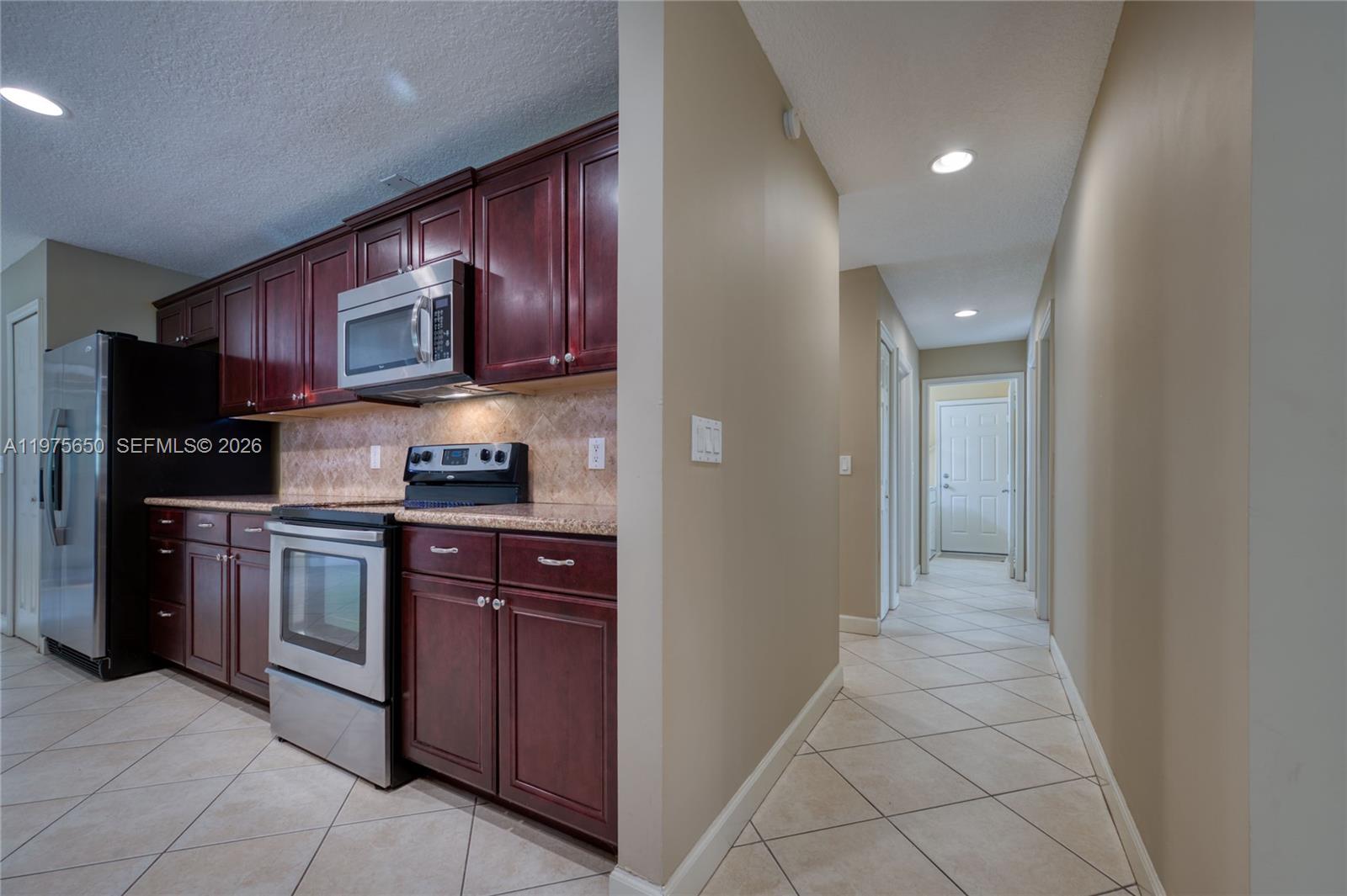 CRANBROOK LAKE ESTATES - Residential