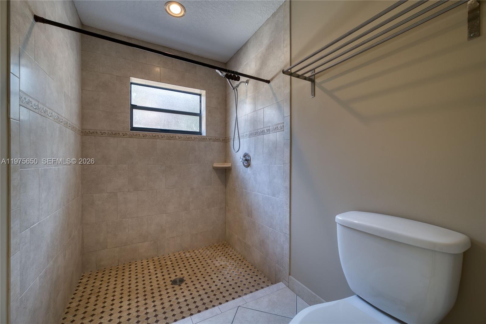 CRANBROOK LAKE ESTATES - Residential