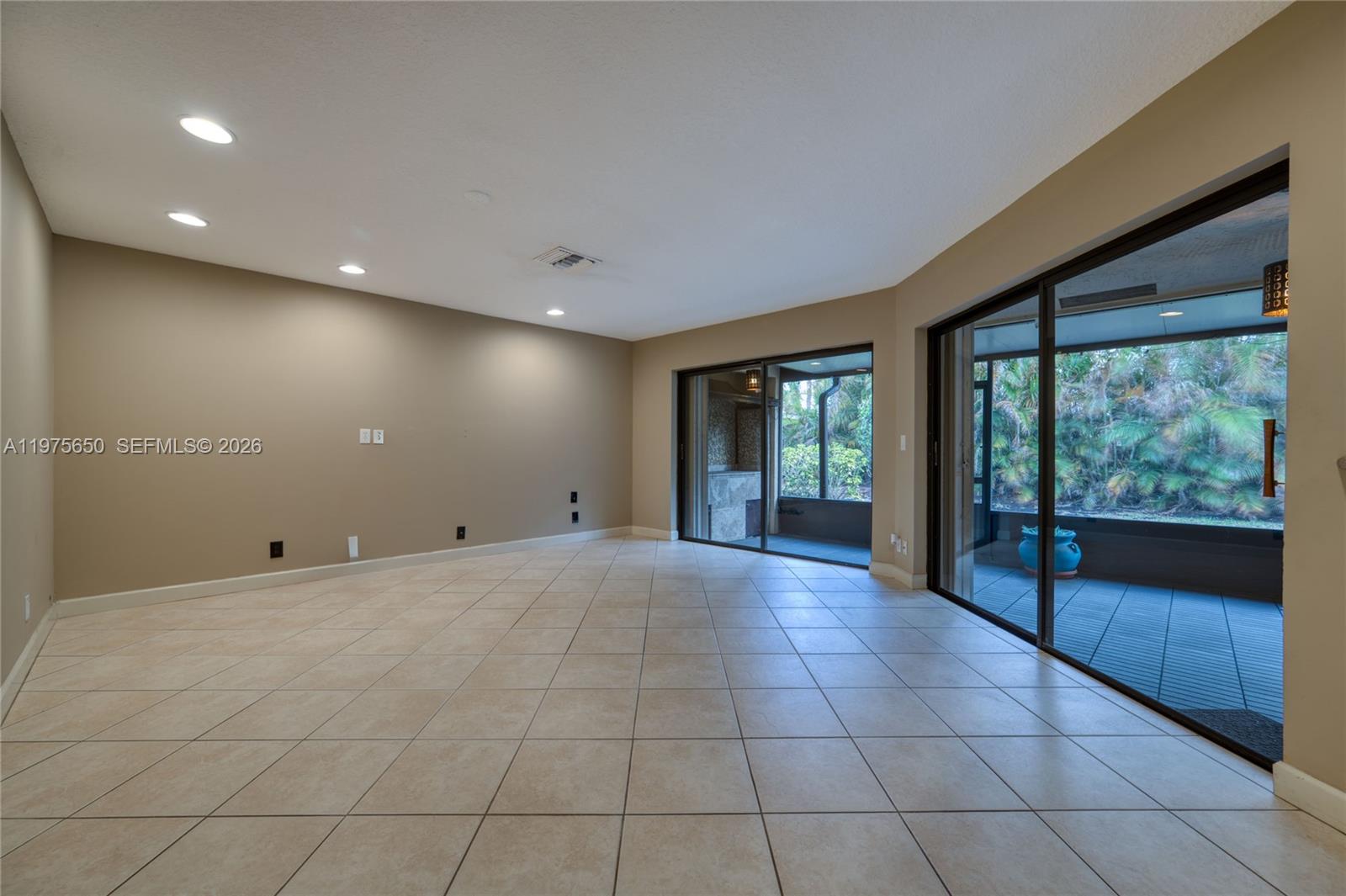 CRANBROOK LAKE ESTATES - Residential