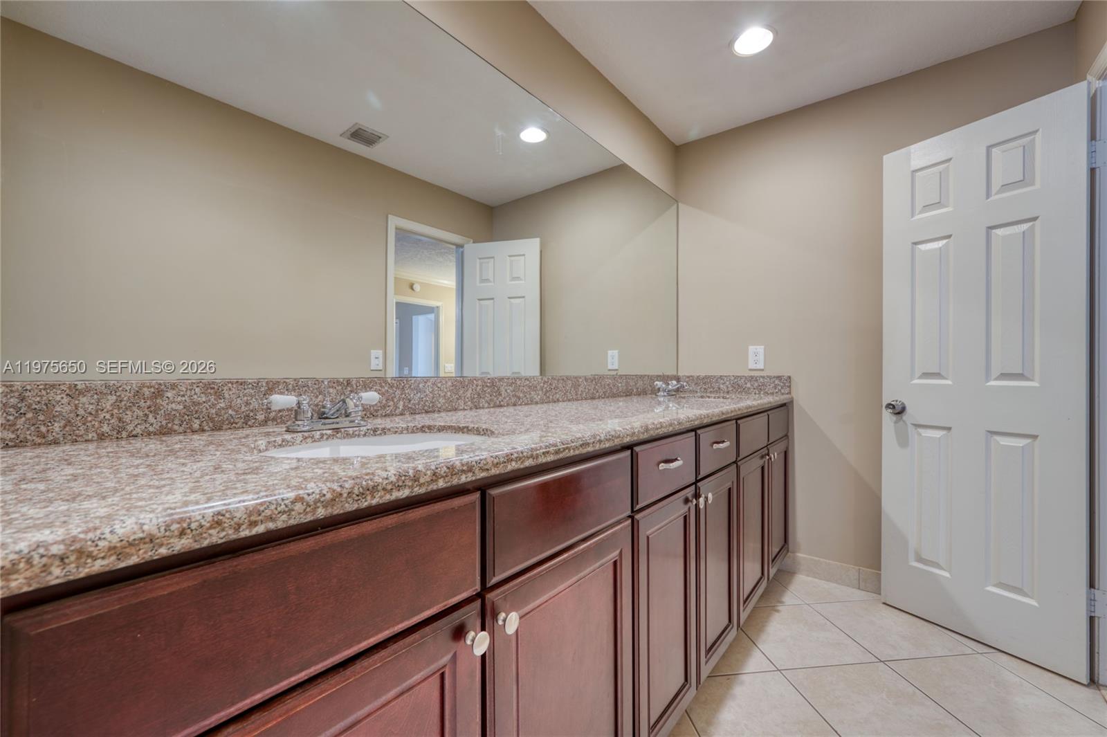 CRANBROOK LAKE ESTATES - Residential