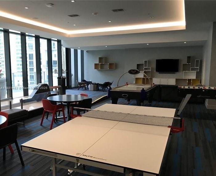 1010 Brickell Ave 2304