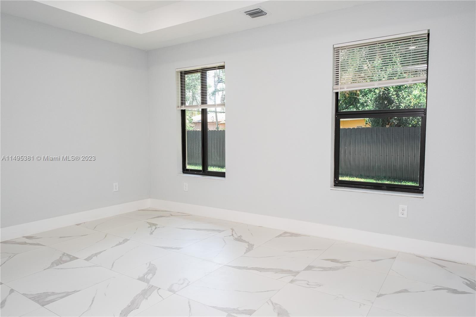 FRANKLIN PARK - Residential Lease