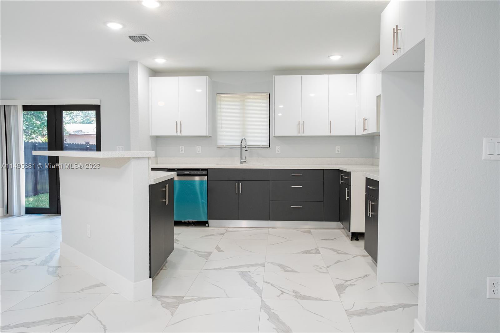FRANKLIN PARK - Residential Lease