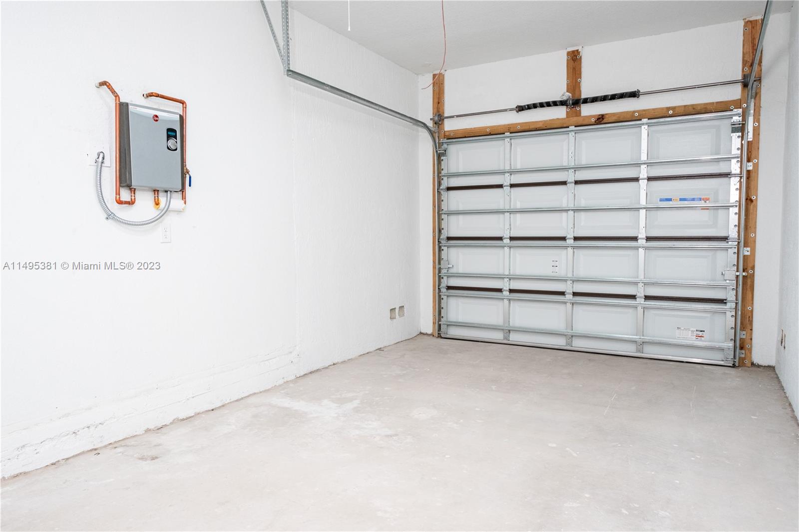FRANKLIN PARK - Residential Lease