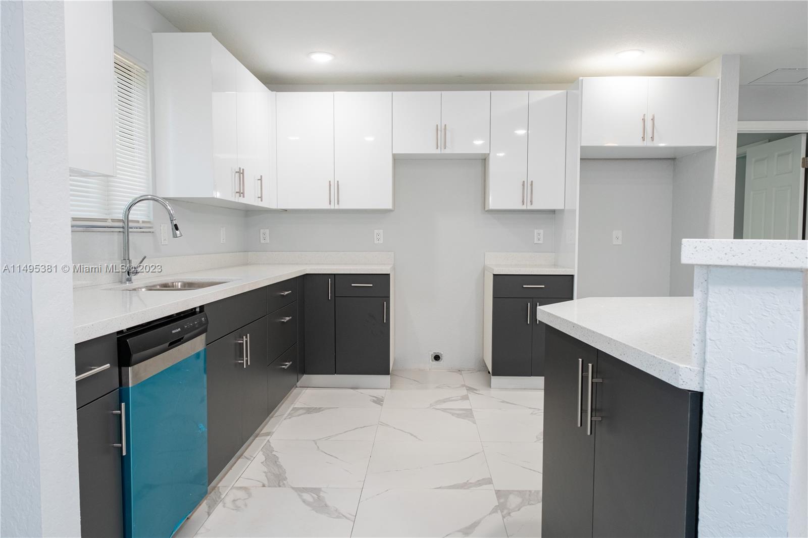 FRANKLIN PARK - Residential Lease
