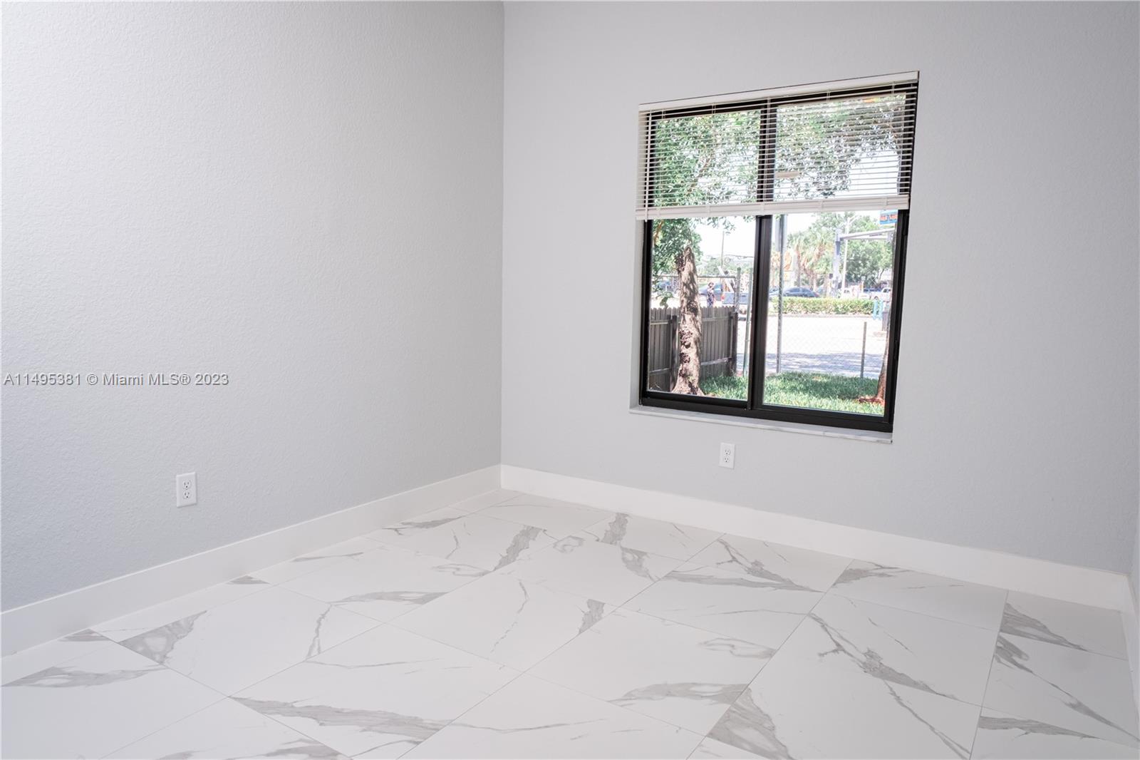 FRANKLIN PARK - Residential Lease