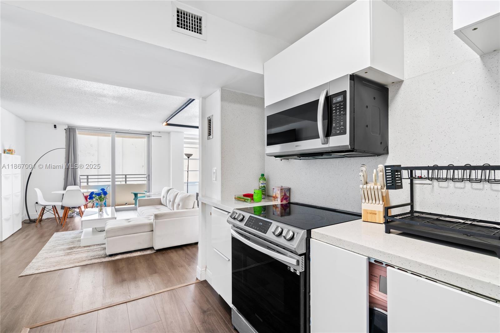 OCEANSIDE PLAZA CONDO - Residential