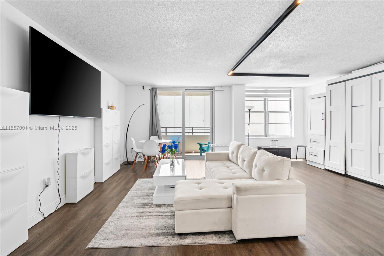 OCEANSIDE PLAZA CONDO - Residential