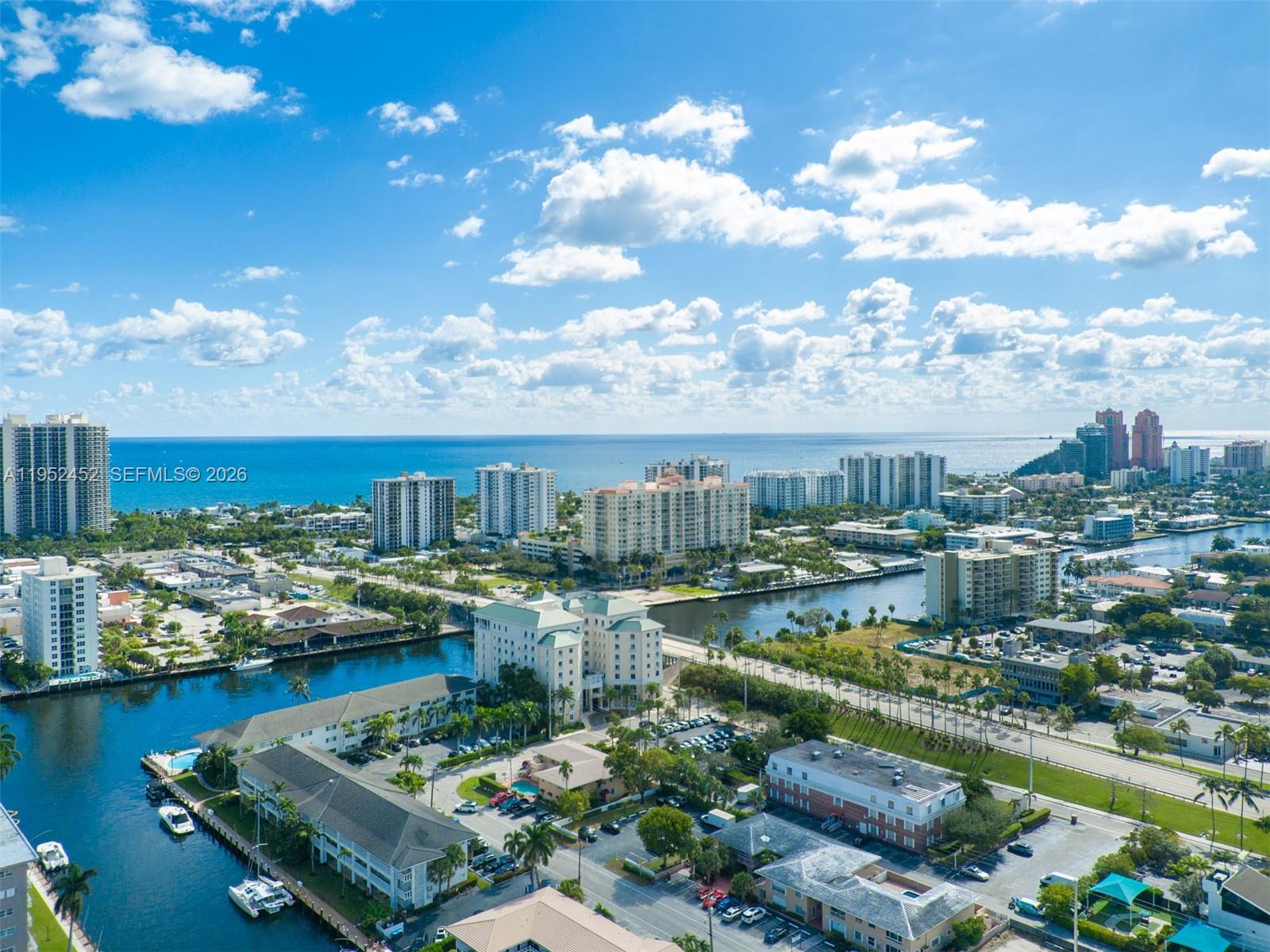 WATERSIDE ON THE INTRACOA - Residential