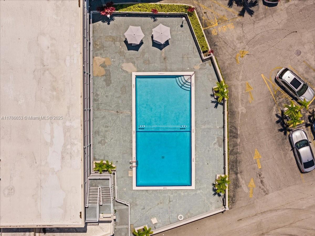 SANTONA CONDO - Residential