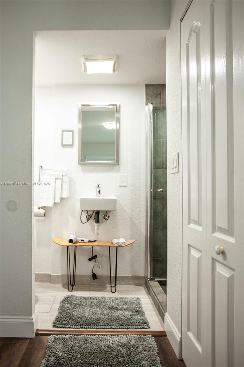 RAILROAD ADDN - Residential Lease