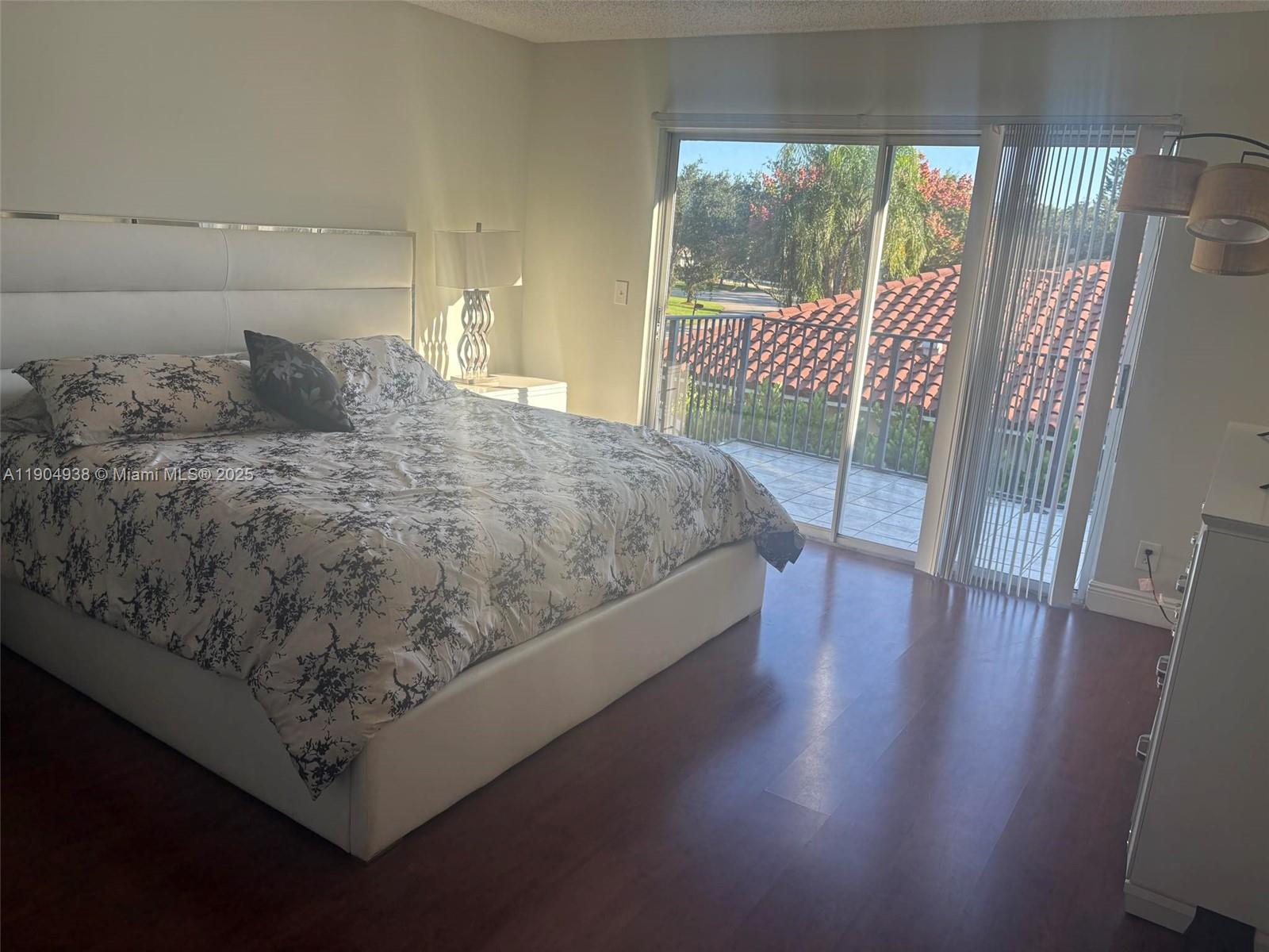 WINSTON PARK - Residential Lease