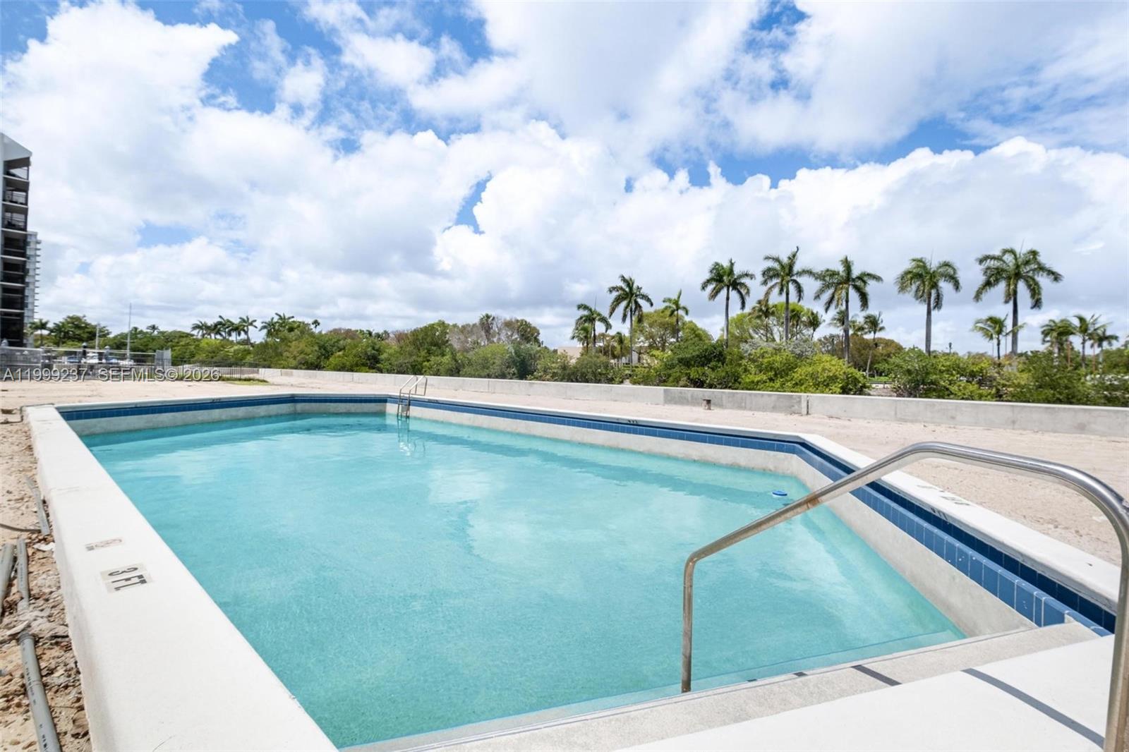 ENSENADA CONDO BLDG E-II - Residential