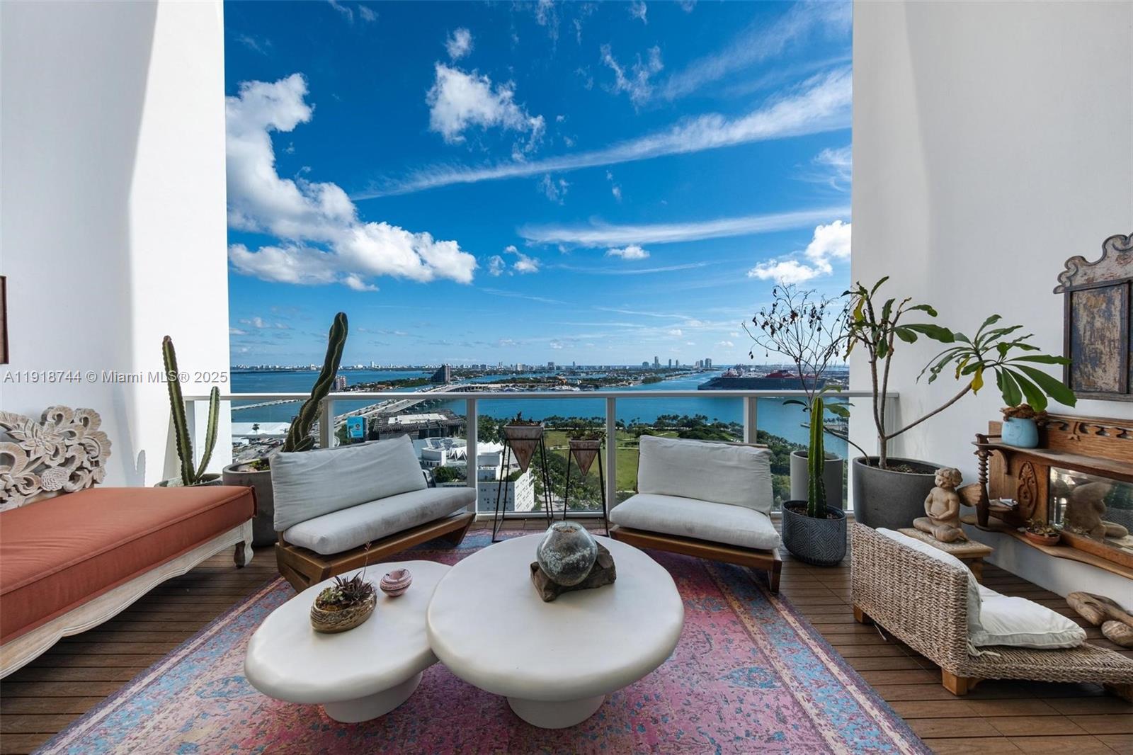 1040 Biscayne Blvd 2203