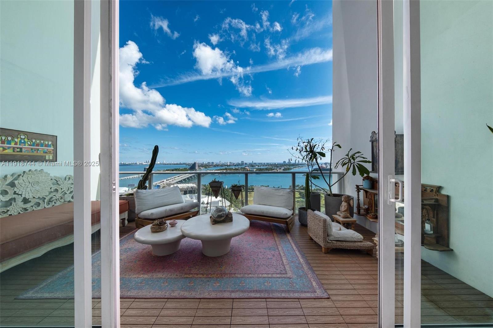 1040 Biscayne Blvd 2203