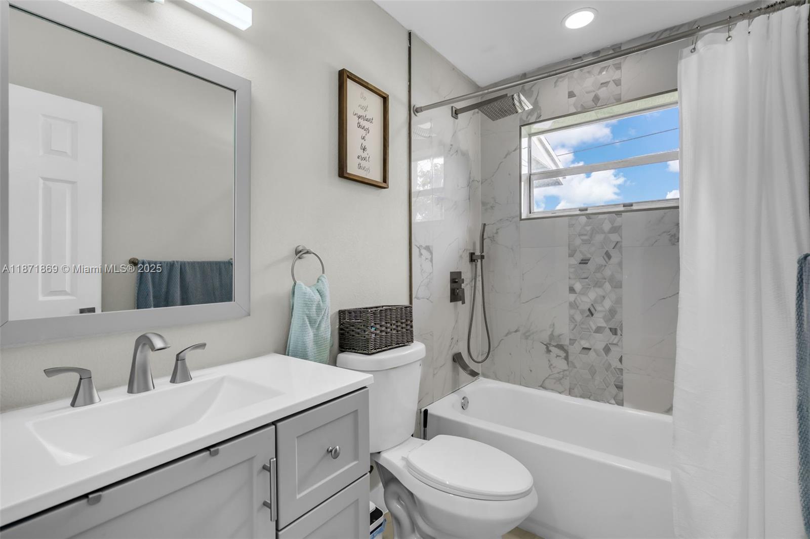 MIDLAND 1ST ADD - Residential