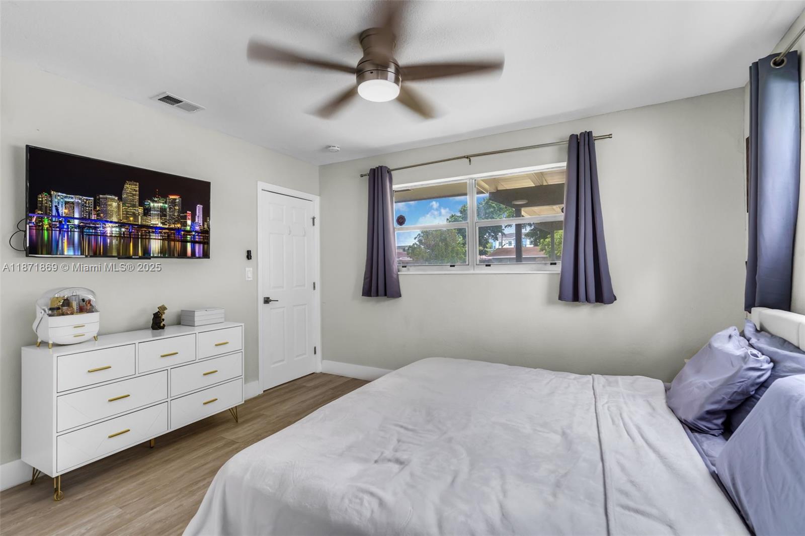 MIDLAND 1ST ADD - Residential