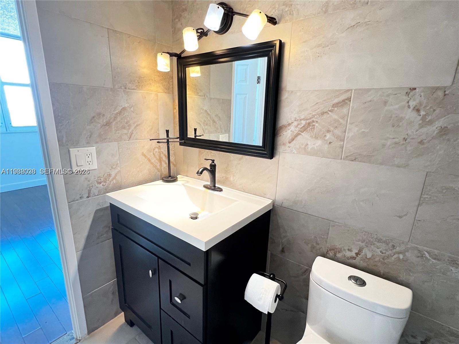 STRATFORD HOUSE CONDO - Residential