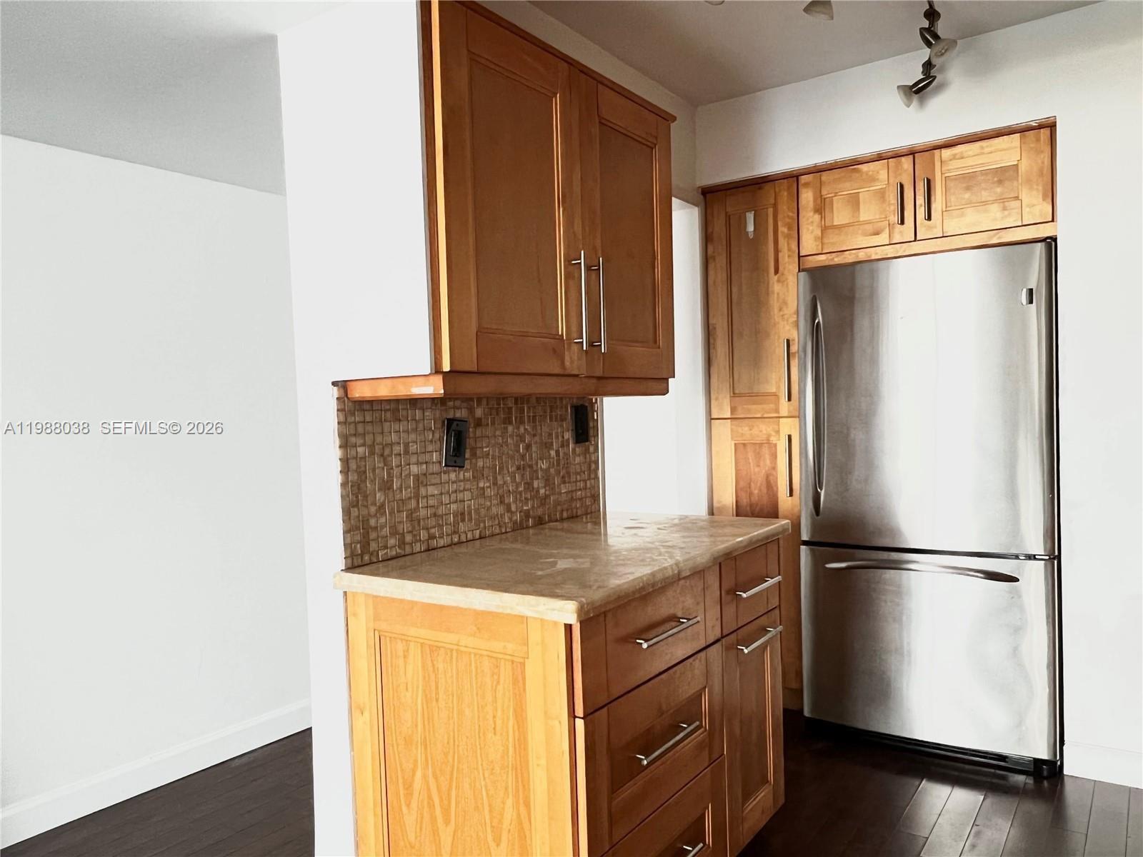 STRATFORD HOUSE CONDO - Residential