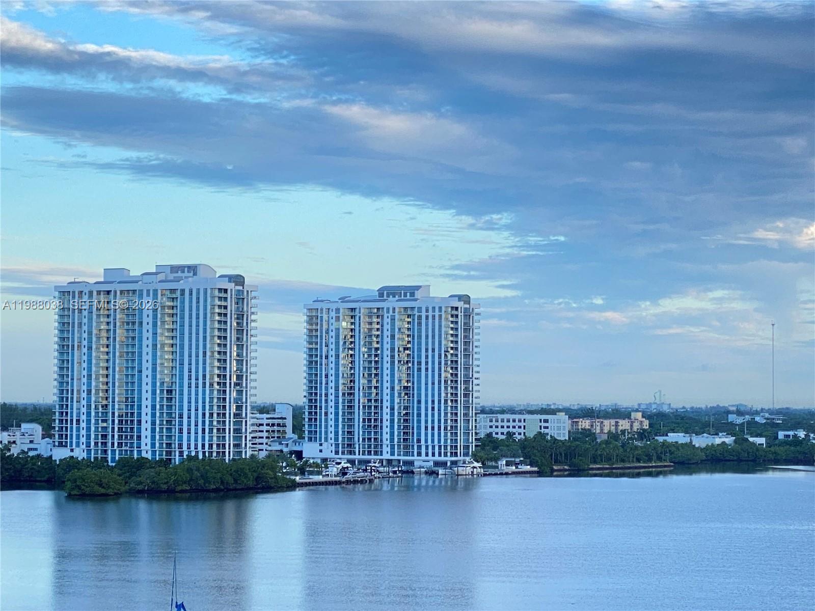 STRATFORD HOUSE CONDO - Residential