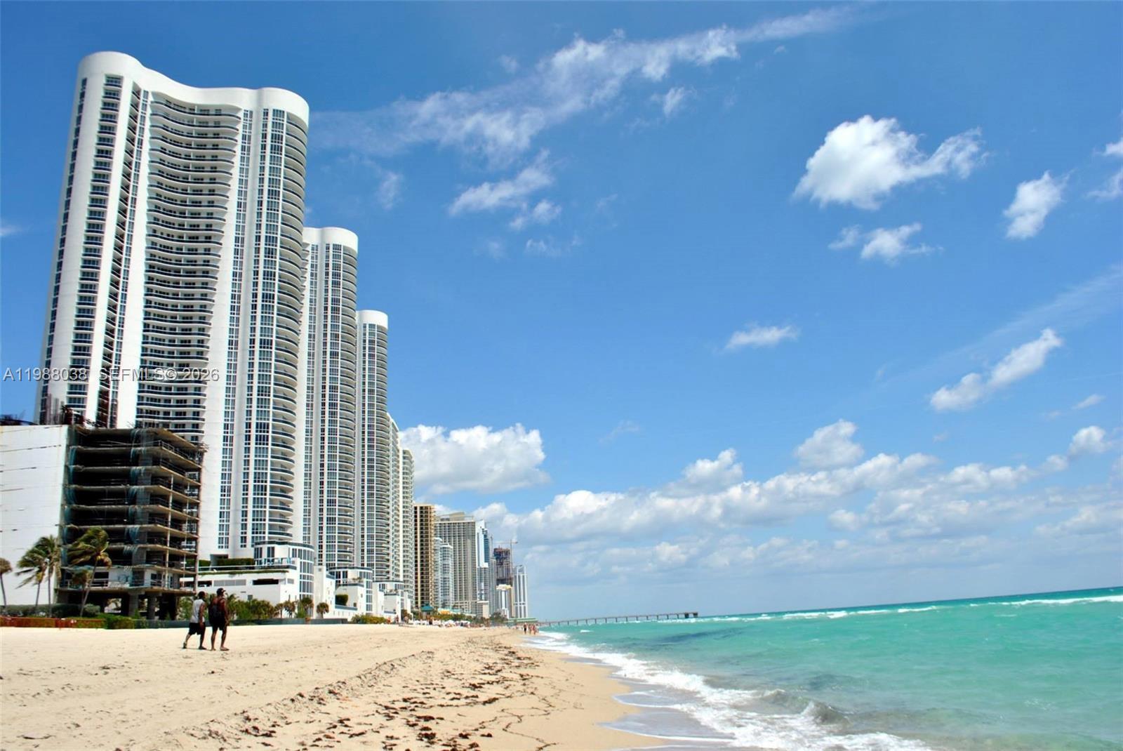 STRATFORD HOUSE CONDO - Residential