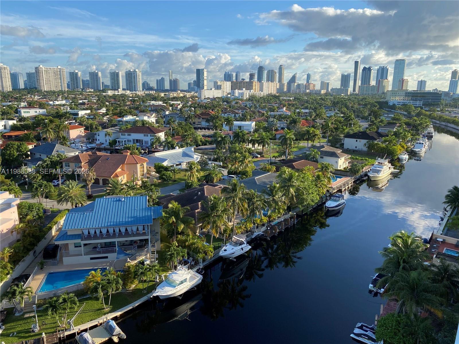 STRATFORD HOUSE CONDO - Residential