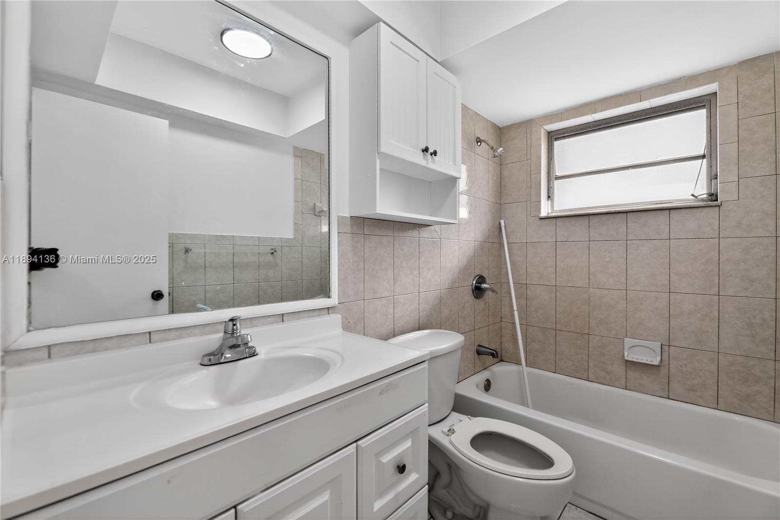 MIRROR LAKE ESTATES SEC S - Residential Lease