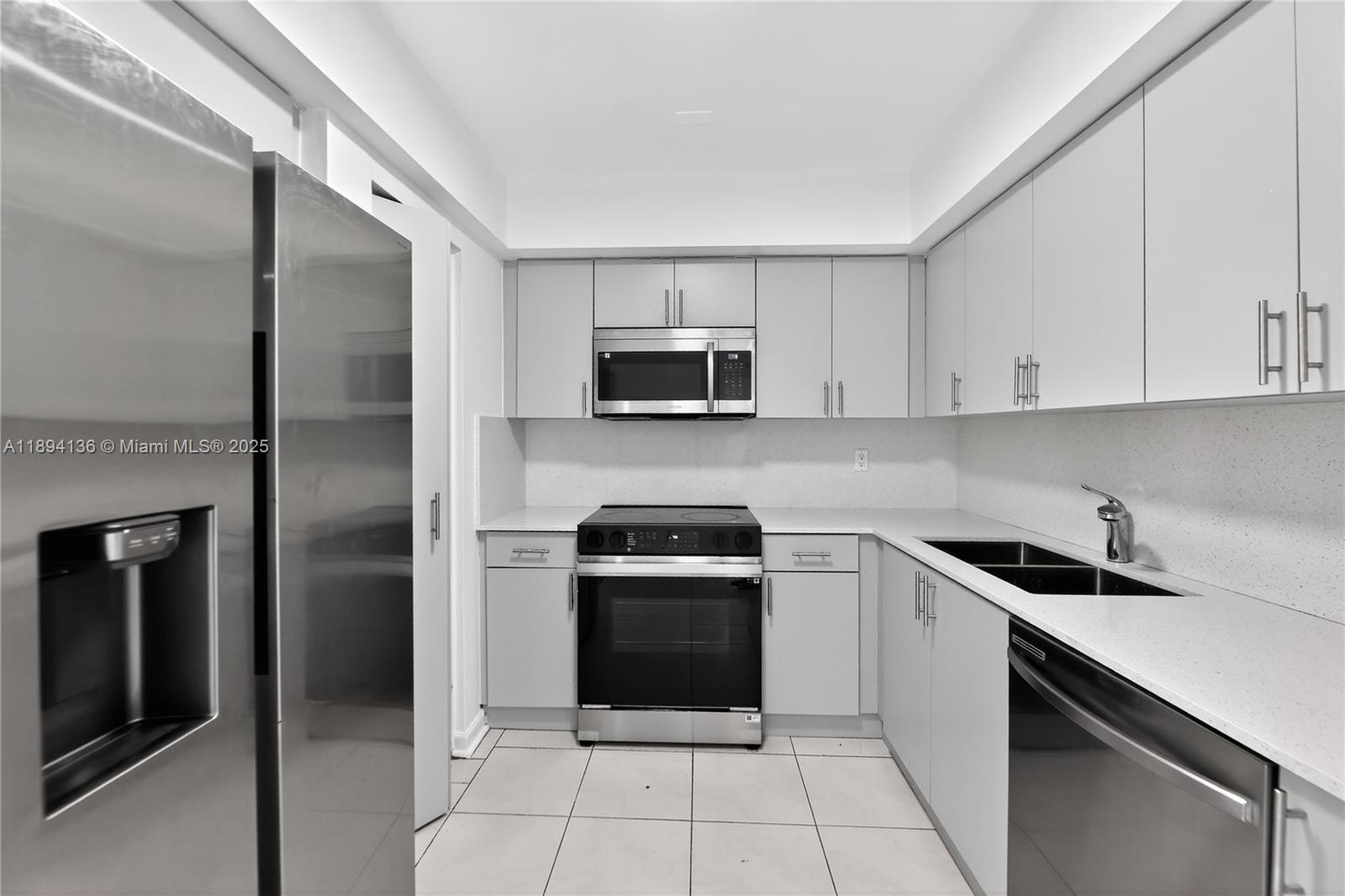 MIRROR LAKE ESTATES SEC S - Residential Lease