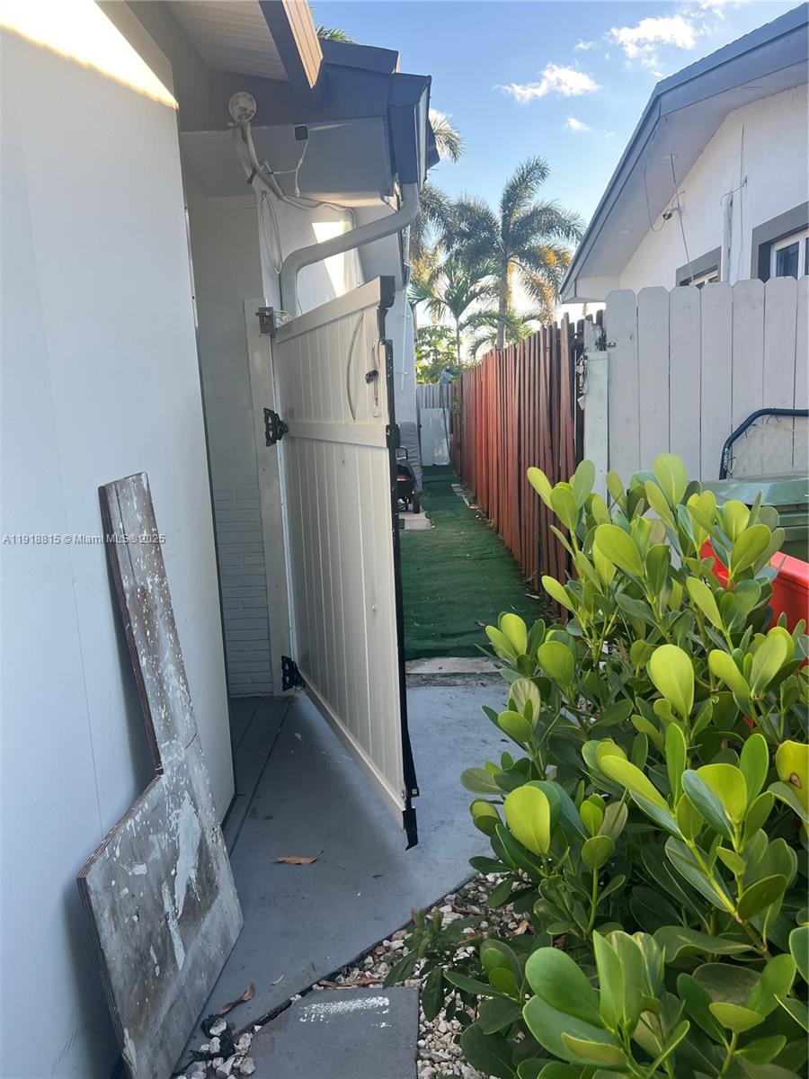 BOULEVARD HEIGHTS SEC 9 - Residential Lease