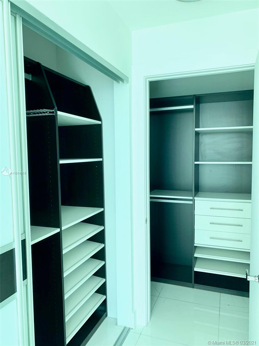 900 BISCAYNE BAY CONDO - Residential Lease