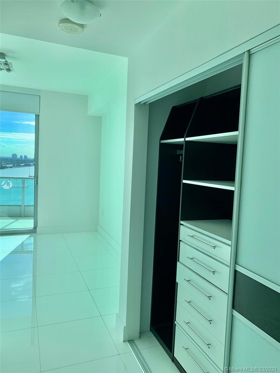 900 BISCAYNE BAY CONDO - Residential Lease