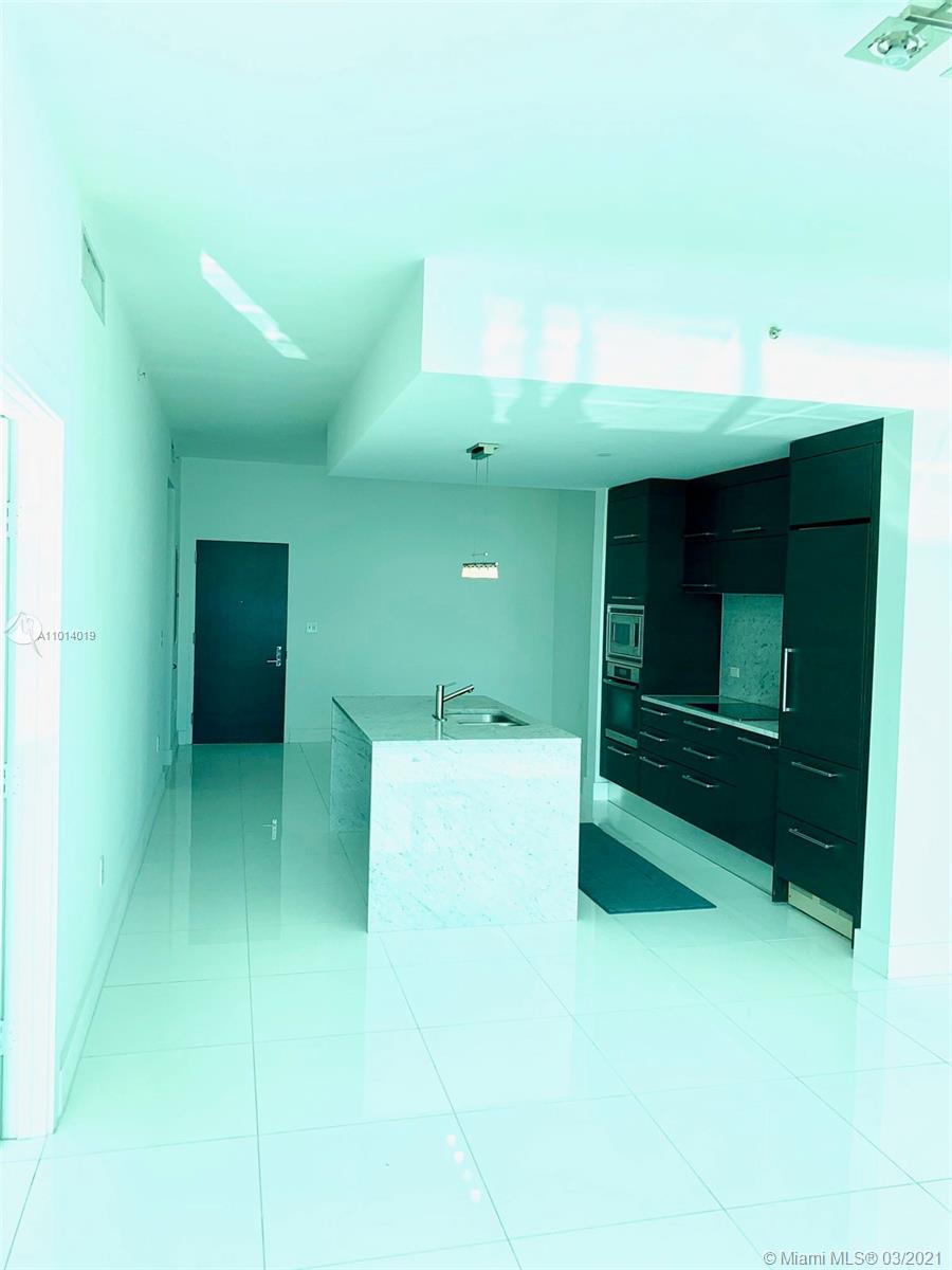 900 BISCAYNE BAY CONDO - Residential Lease