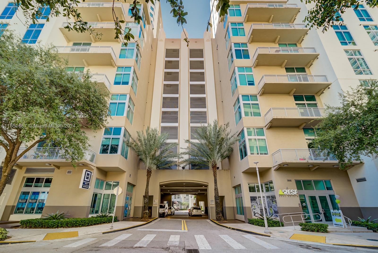 View Miami, FL 33156 condo