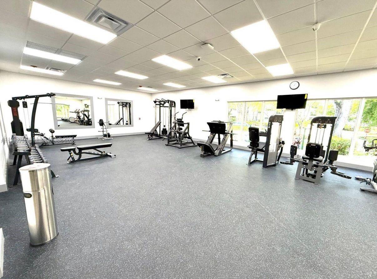 PLAZA OF AMERICAS CONDO P - Residential Lease