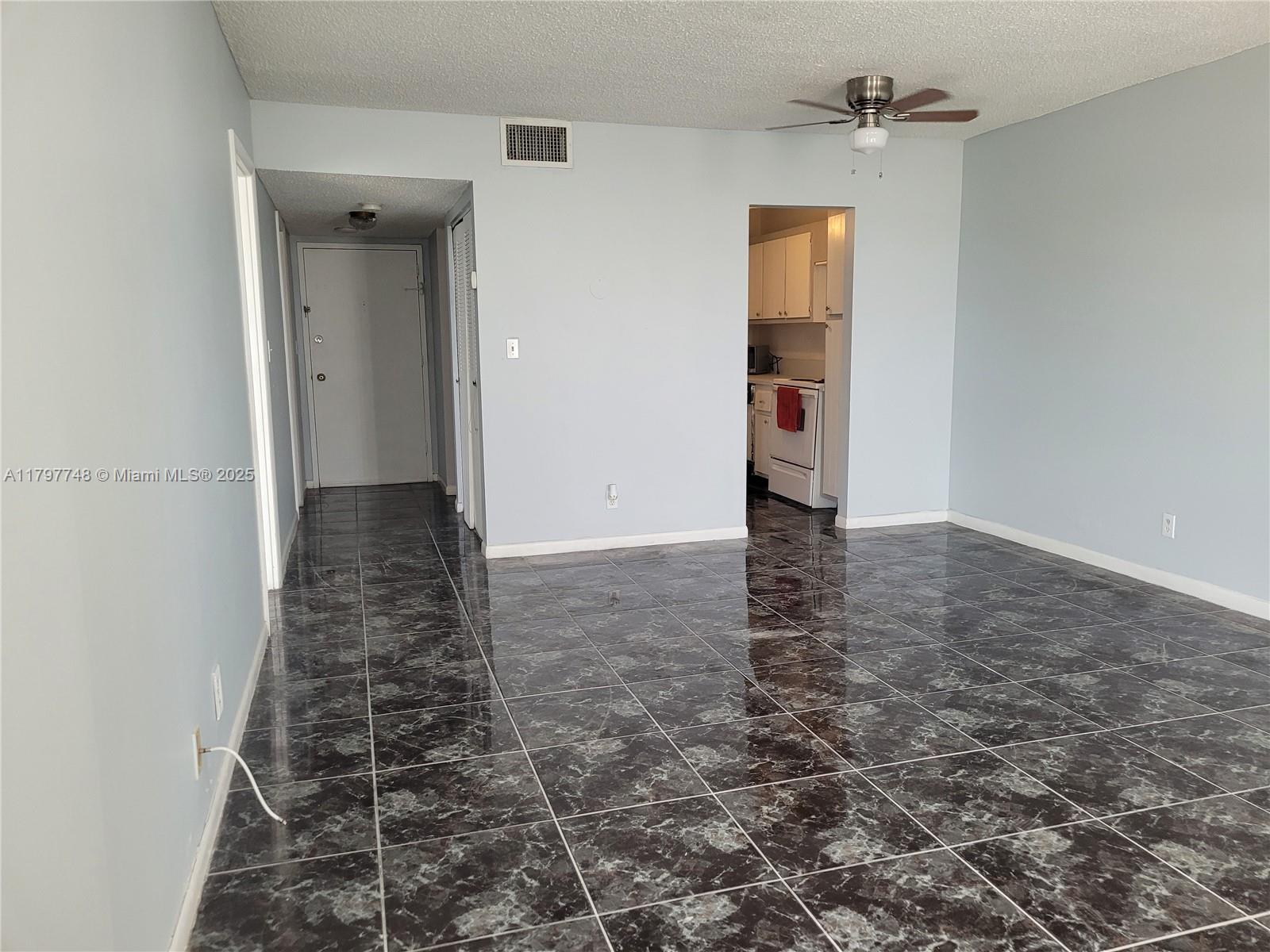 2025 NE 164th St 819