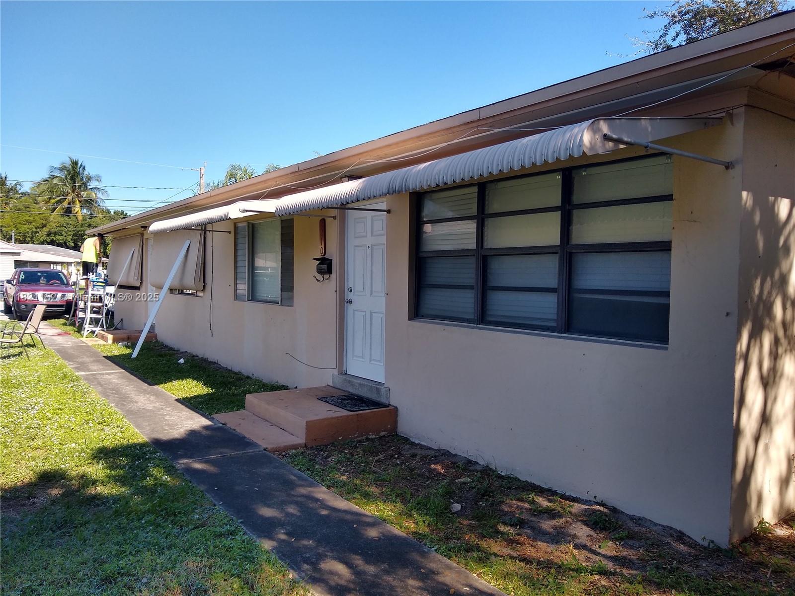 Rental Property at 2210 Johnson St 2210, Hollywood, Broward County, Florida - Bedrooms: 1 
Bathrooms: 1  - $1,400 MO.