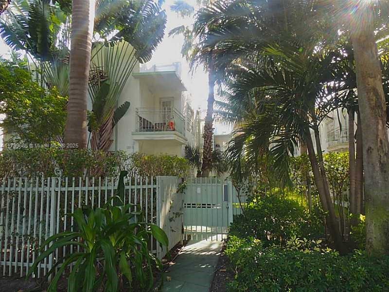 Rental Property at 1215 Meridian Ave 8, Miami Beach, Miami-Dade County, Florida - Bathrooms: 1  - $1,950 MO.