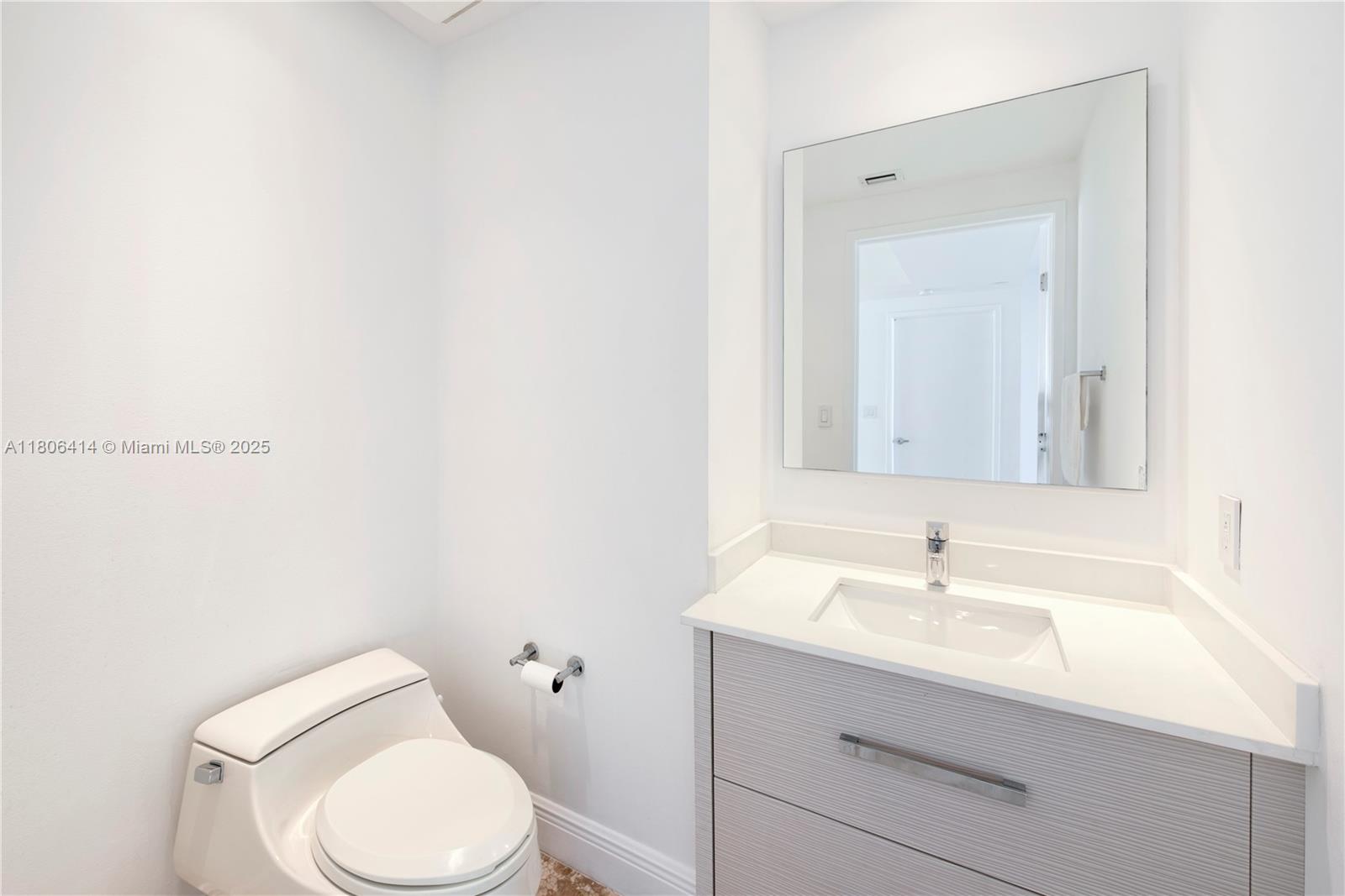 CLUB TOWER THREE CONDO - Residential Lease